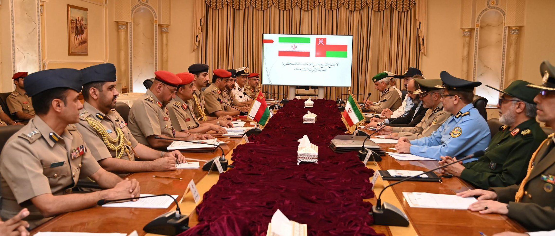اختتام أعمال اجتماع لجنة الصداقة العسكرية العُمانية/ الإيرانية المشتركة
