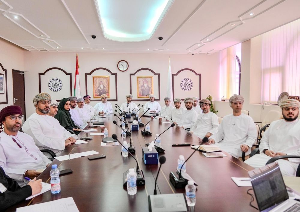 مناقشة آليات تقديم الخدمات الاستشارية لدراسة حماية الصناعات الوطنية