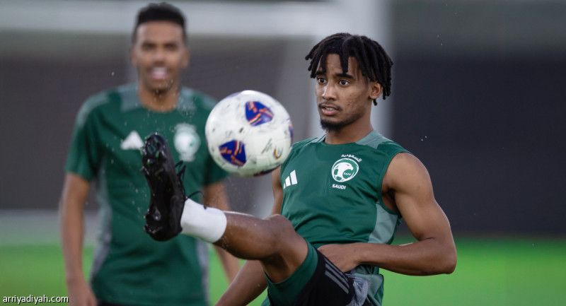 حكم مواجهة البحرين يذكِّر 7 سعوديين بالمجد الآسيوي