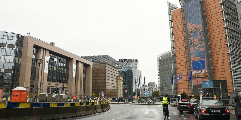 سلطنة عُمان تبحث سُبل بناء علاقات استراتيجية جديدة بالقمّةُ الخليجيّةُ الأوروبيّةُ