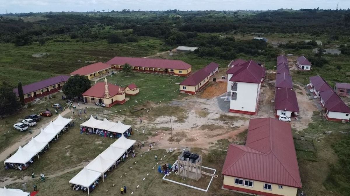  قطر الخيرية تفتتح قرية خدمية في غانا