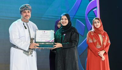 في احتفال يوم المرأة العمانية.. تكريم 30 امرأة في الشعر والرواية والمسرح والمخطوطات