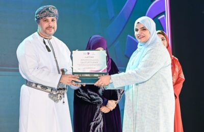 في احتفال يوم المرأة العمانية.. تكريم 30 امرأة في الشعر والرواية والمسرح والمخطوطات
