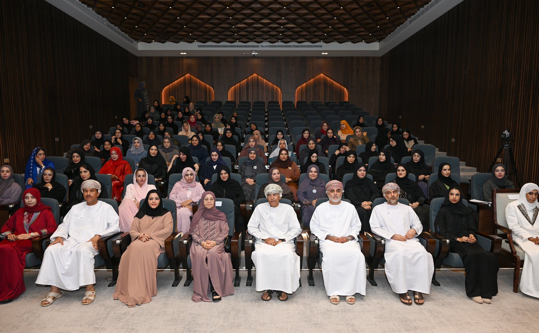 وزارة الخارجية تحتفي بيوم المرأة العمانية