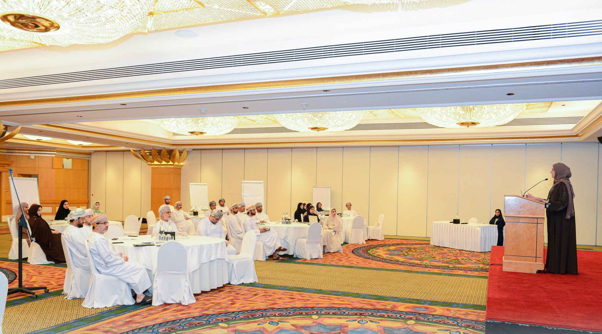 “البيئة” تنظم البرنامج الوطني للحياد الصفري حول “الصناعات الخضراء ” بمسقط