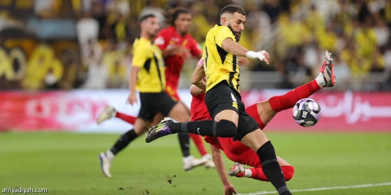 بثلاثية.. الاتحاد يذيق القادسية سيناريو 2015