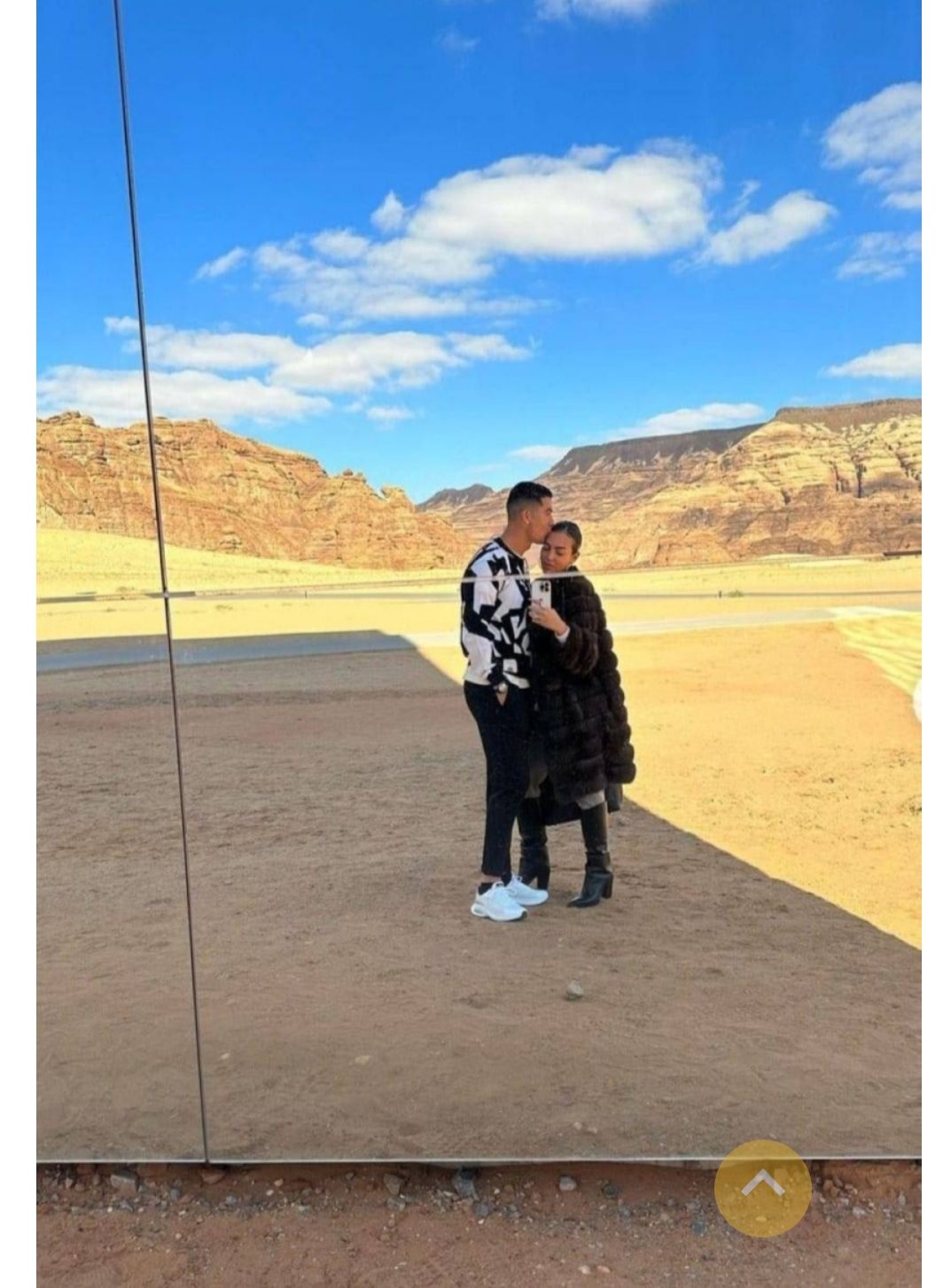 بالصور.. جورجينا تظهر مع كريستيانو في منطقة العلا وملابسها تشعل مواقع التواصل