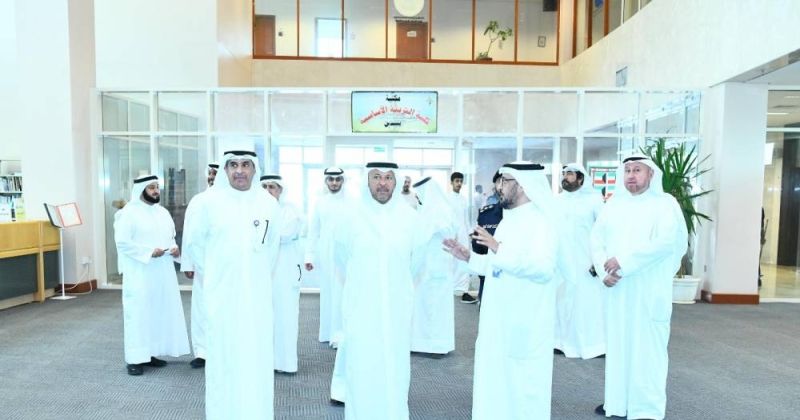 محافظ الفروانية: تذليل العقبات كافة للارتقاء بالعملية التعليمية