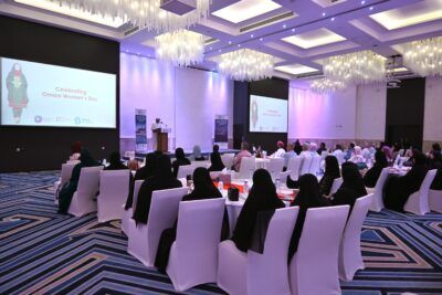 ” صحار ألمنيوم ” تُنظم حلقة عمل احتفالاً بيوم المرأة العمانية