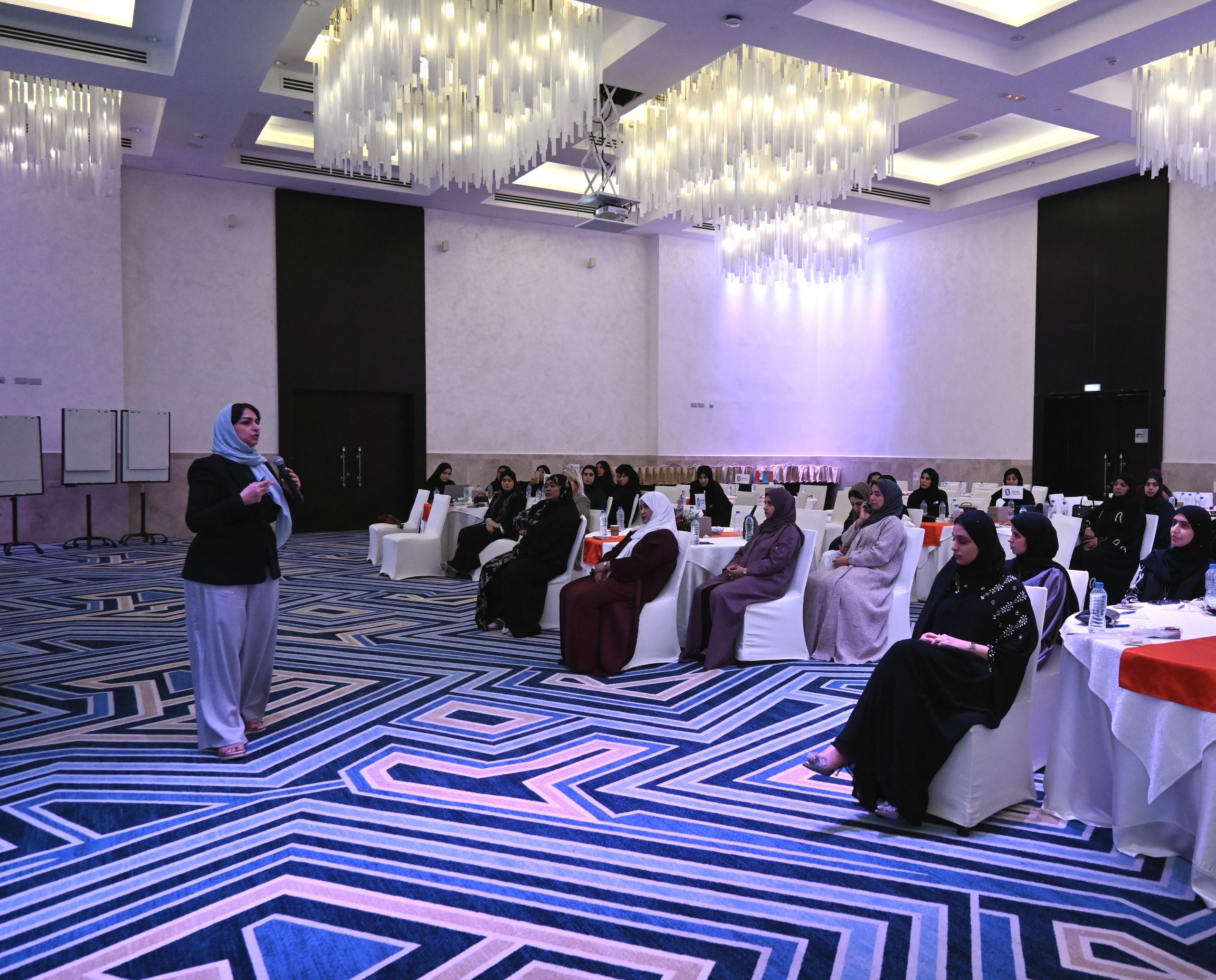 ” صحار ألمنيوم ” تُنظم حلقة عمل احتفالاً بيوم المرأة العمانية