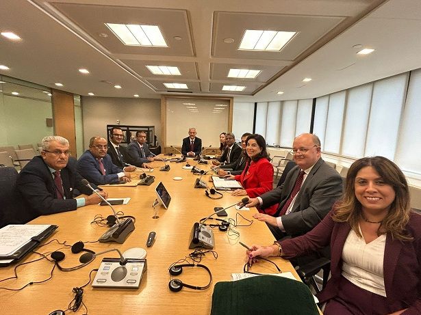 الحكومة اليمنية تطلب دعماً دولياً لبناء وتعزيز قدرات مؤسساتها المالية