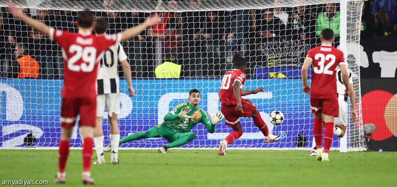 شتوتجارت يسقط يوفنتوس في تورينو