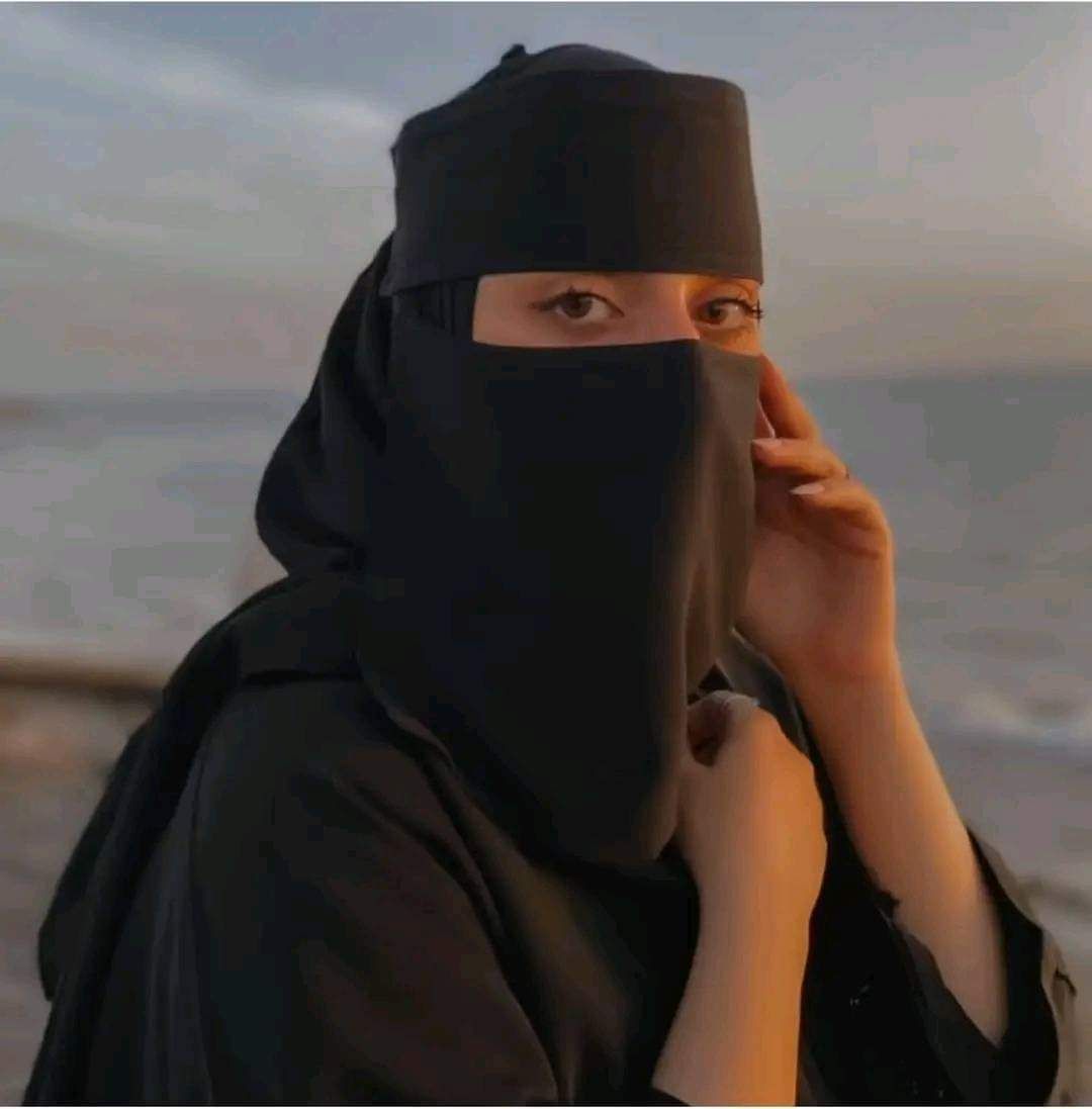 دون ذرة خجل مستشارة سعودية تفجر مفاجأة صادمة .. هذا ما يحدث للرجل المتزوج بعد سن الأربعين!