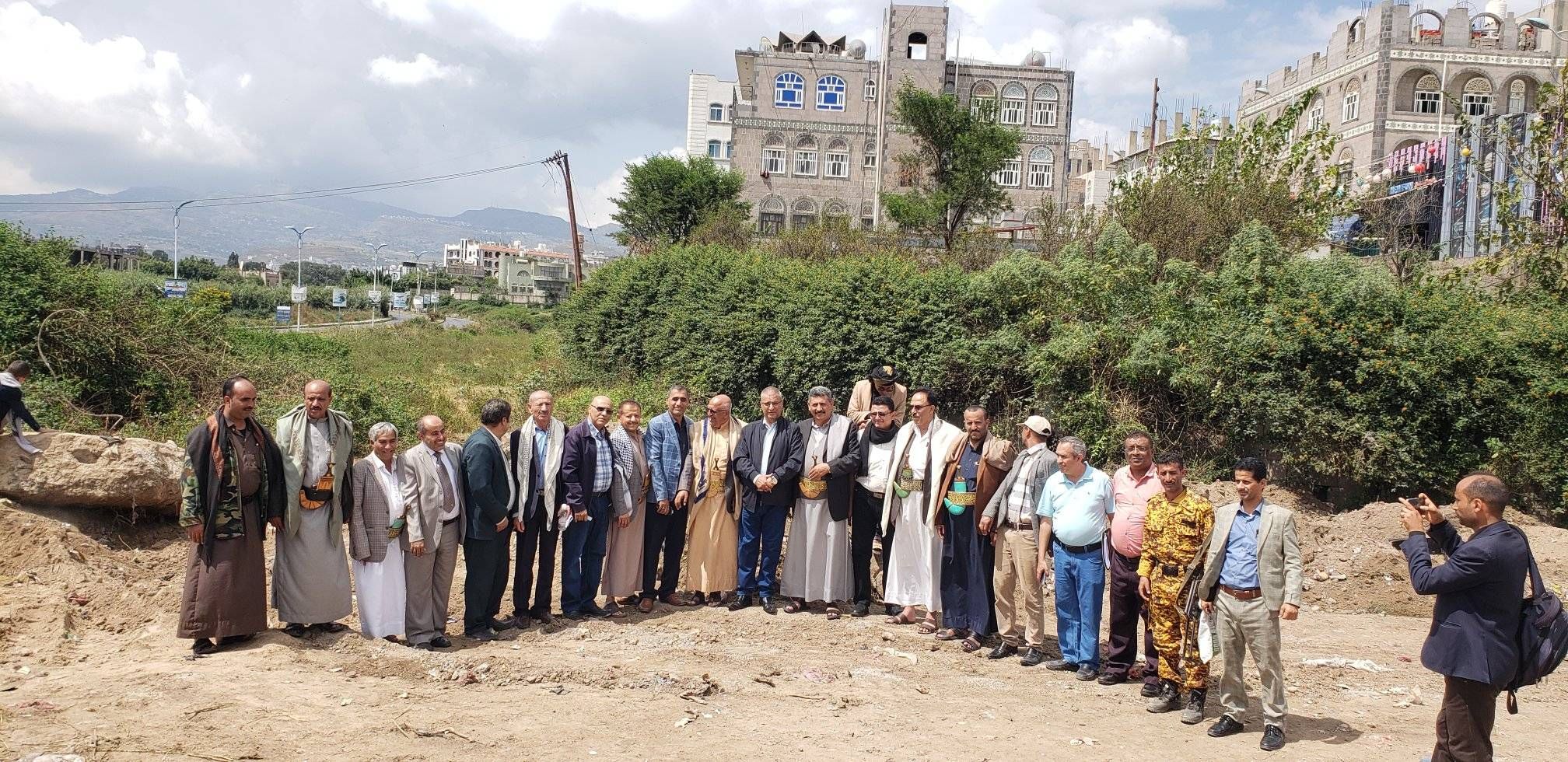 اليمن..مساعٍ حوثية للسطو على أجزاء من أراضي جامعة إب