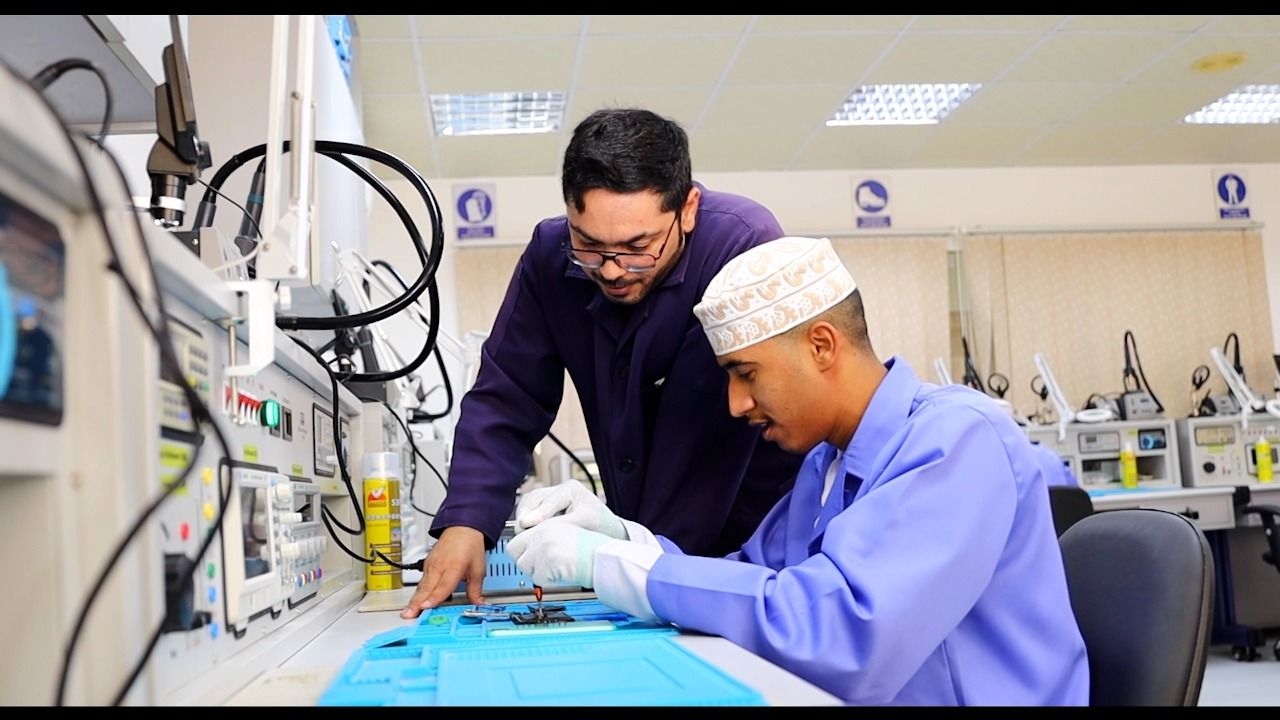 الأربعاء.. الاحتفال بتخريج 56 متدربًا ومتدربة من برنامج إصلاح الهواتف النقالة والأجهزة اللوحية