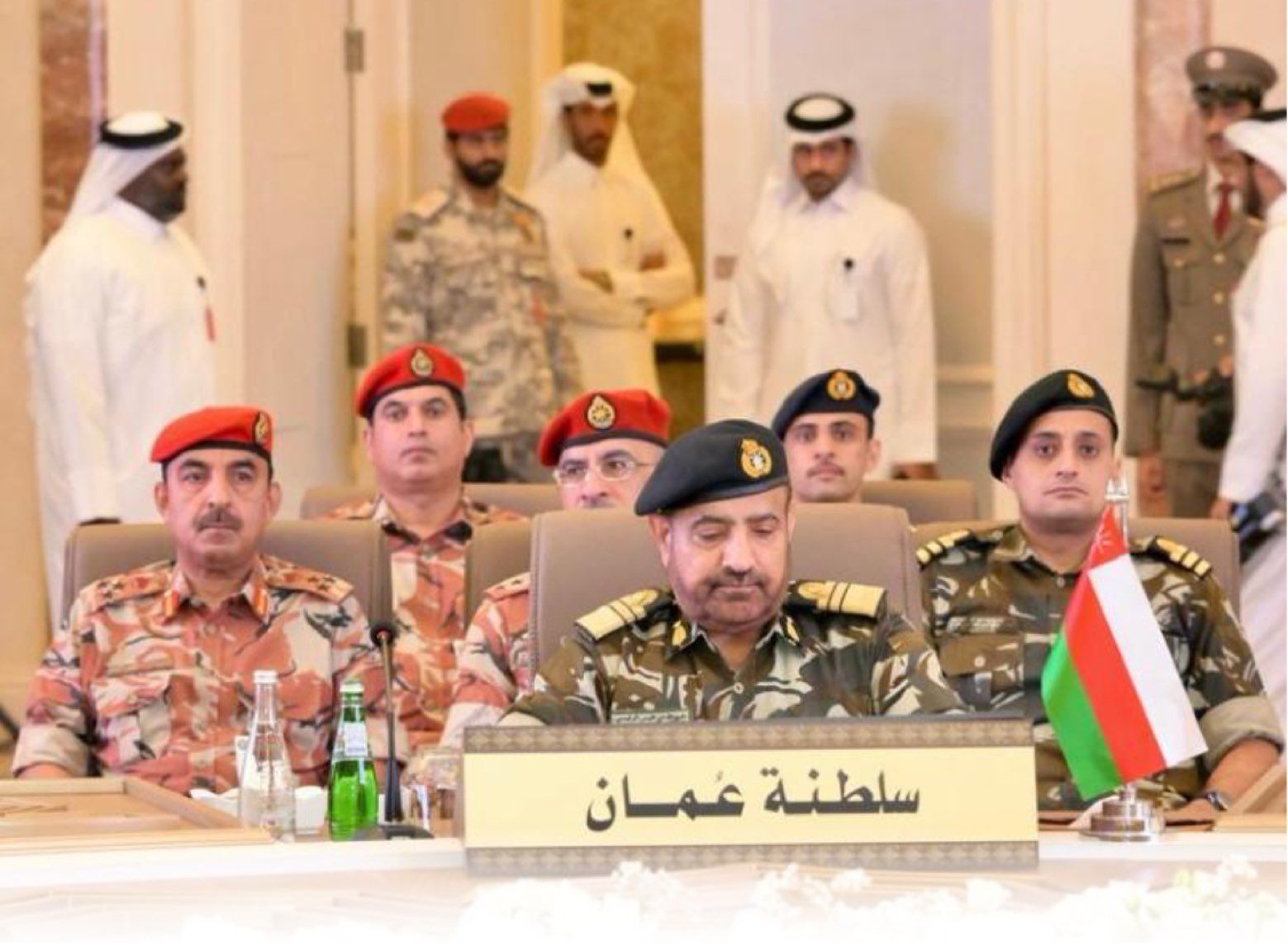 رئيس أركان قوات السلطان المسلحة يشارك في اجتماع اللجنة العسكرية العليا الحادي والعشرين