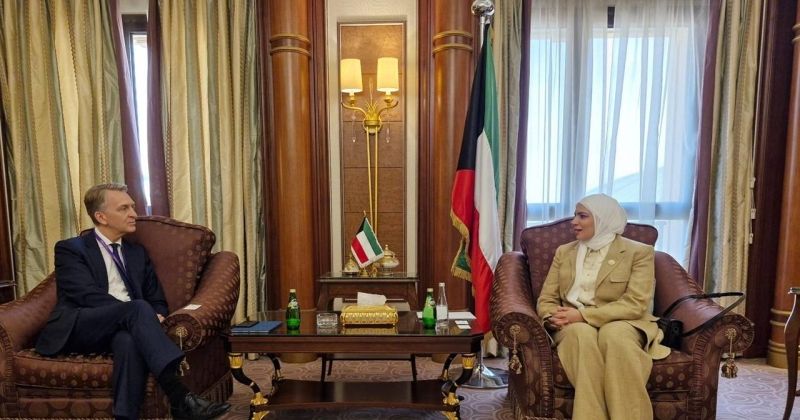 وزيرة المالية مع الرئيس التنفيذي لمجموعة بروكفيلد لإدارة الأصول بروس فلات