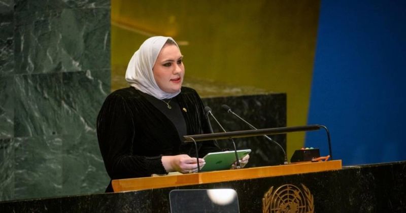 الملحق الدبلوماسي زينب منصوري