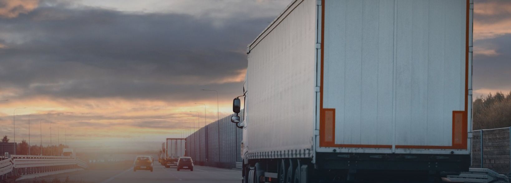 منع مرور الشاحنات بعدة طرق في بعض المحافظات.. تعرف عليها