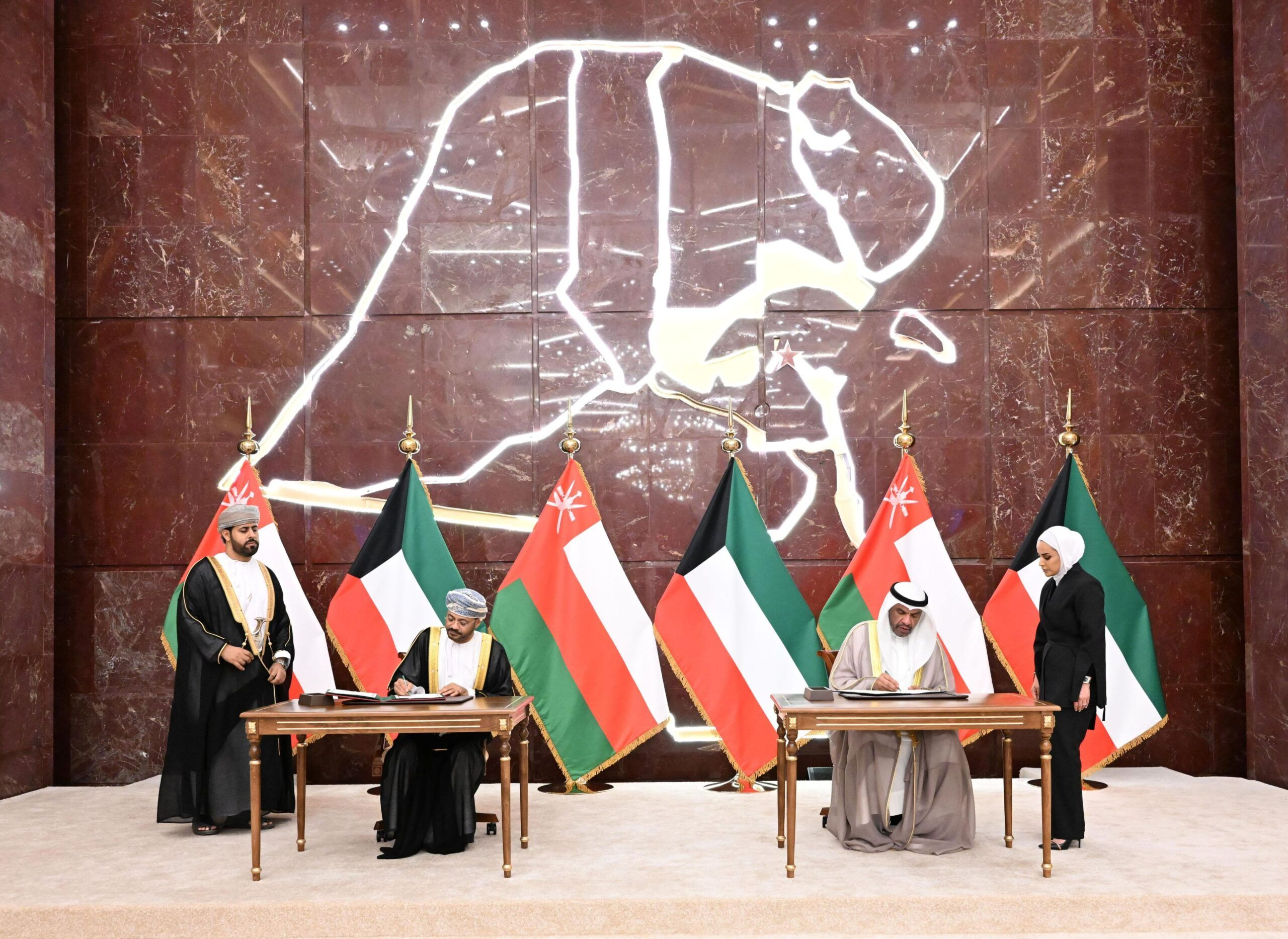 سلطنة عُمان ودولة ‎الكويت توقّعان عددًا من مذكرات التفاهم والبرامج التنفيذية