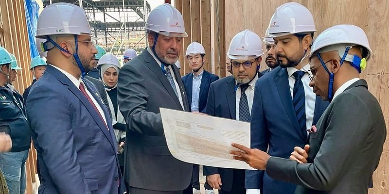 للاطلاع على تحضيرات أكسبو 2025.. وزير التجارة يزور موقع الجناح العُماني باليابان