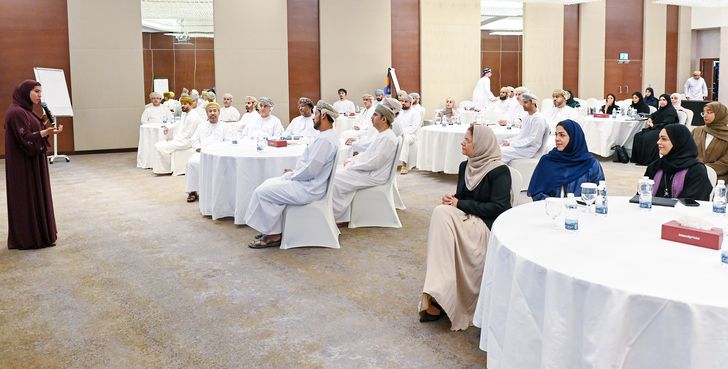 جلسة حوارية تستعرض نسب التمويل بالمؤسسات الصغيرة والمتوسطة