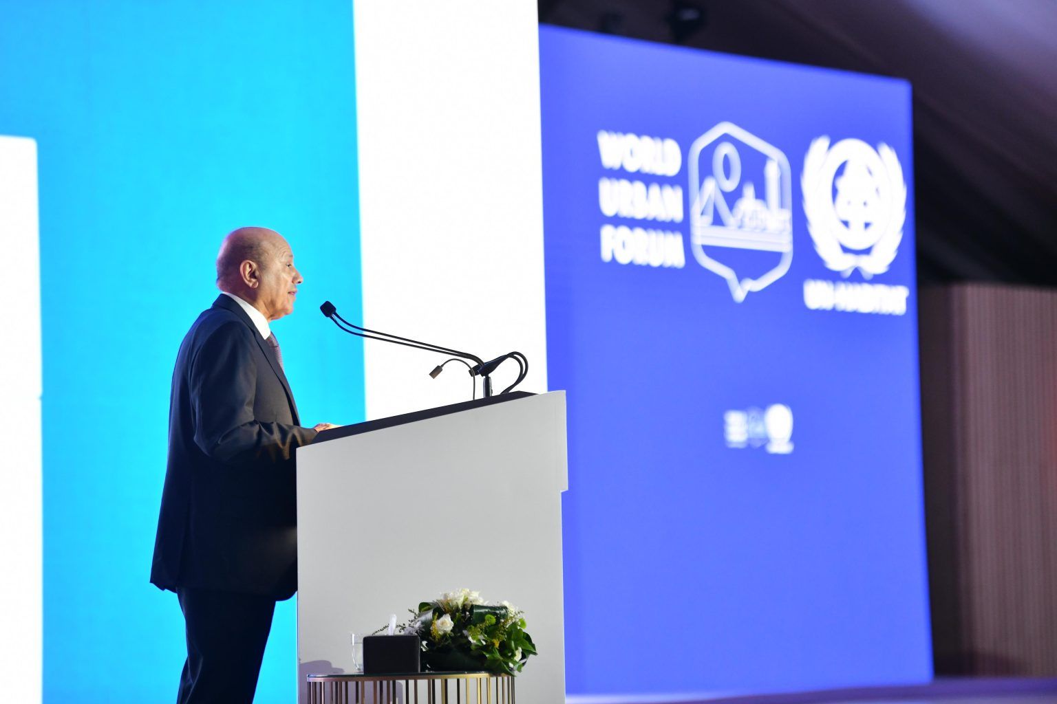 العليمي: خسائر اليمن قد ترتفع إلى 657 مليار دولار بحلول 2030 إذا استمرت الحرب الحوثية