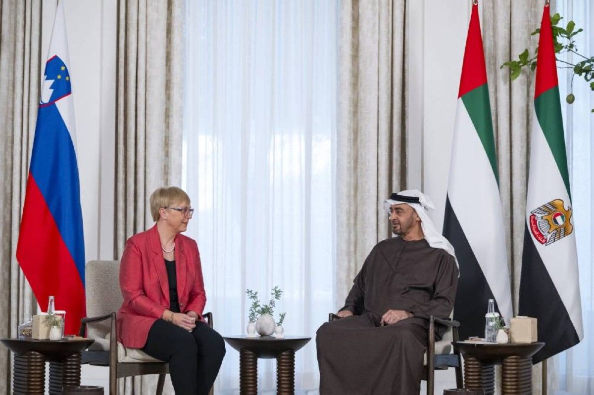 محمد بن زايد وناتاشا بيرك موسار يبحثان العلاقات المتنامية بين الإمارات وسلوفينيا