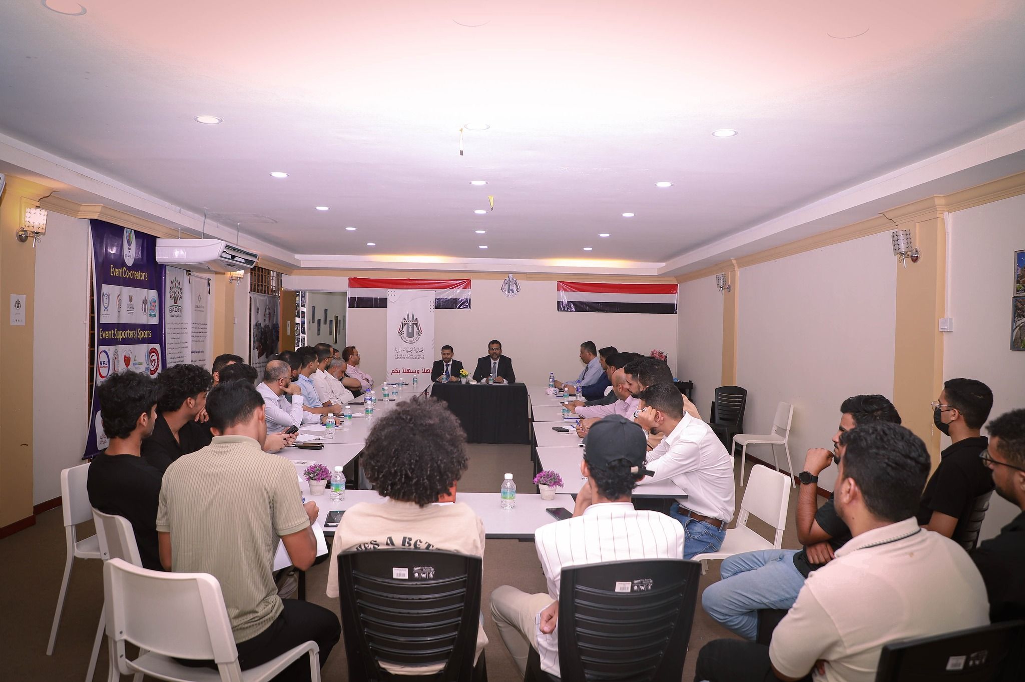 الجالية اليمنية في ماليزيا تُقيم أمسية حول مرجعيات الحل السياسي لليمن