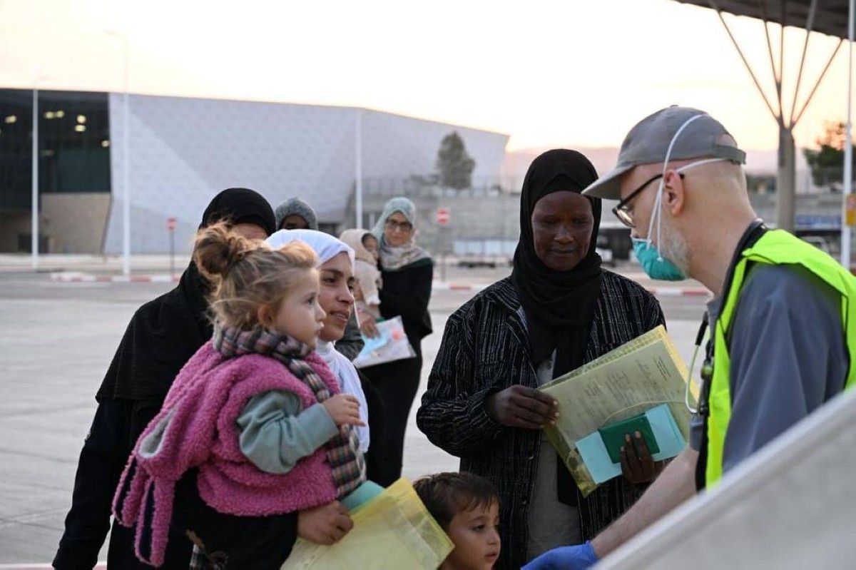 الإمارات تُجلي 210 مصابين ومرضى ومرافقيهم من غزة بالتعاون مع "الصحة العالمية"