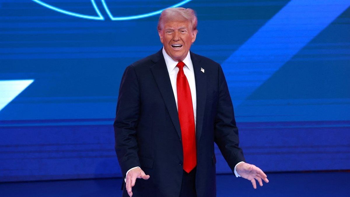 ليلى عبد اللطيف في مرمى النيران بعد فوز ترامب بـ الانتخابات الامريكية.. ماذا حدث لسيدة التوقعات؟