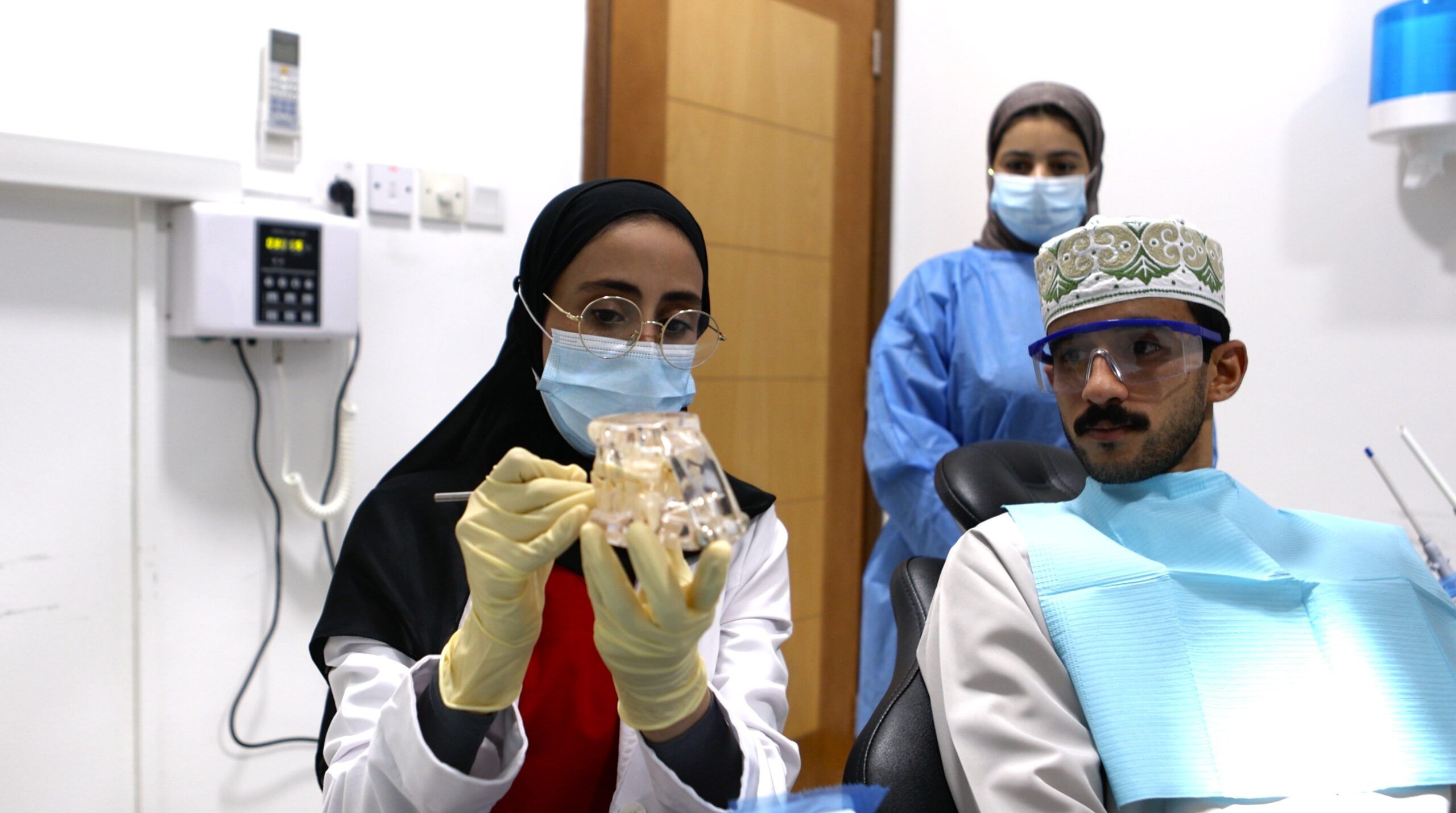 افتتاح مشاريع تخصصية في القطاع الطبي بولاية سمائل