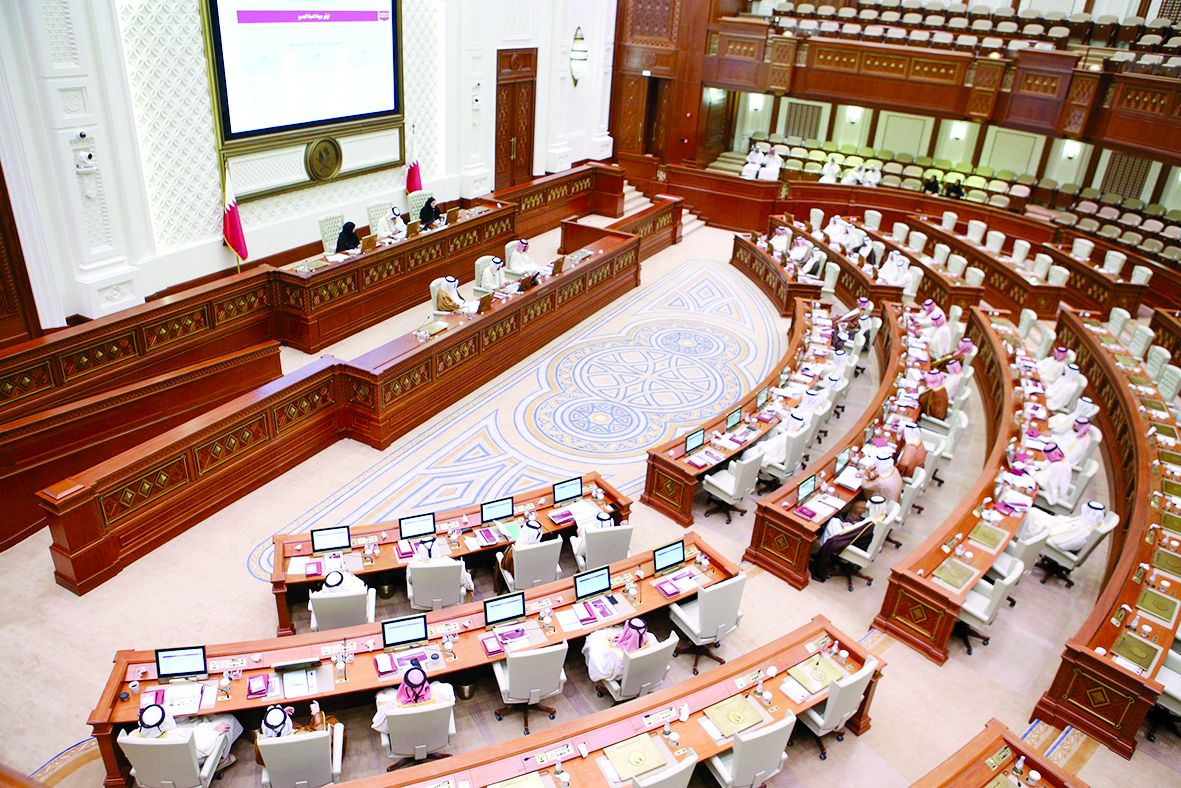هموم الأسرة القطرية حاضرة دائماً على طاولة «الشورى»