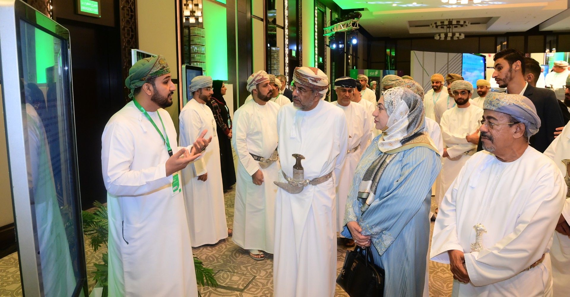 اقتراح حلولًا فاعلة لبناء اقتصاد قائم على المعرفة والابتكار بمنتدى قادة إيجاد 2024