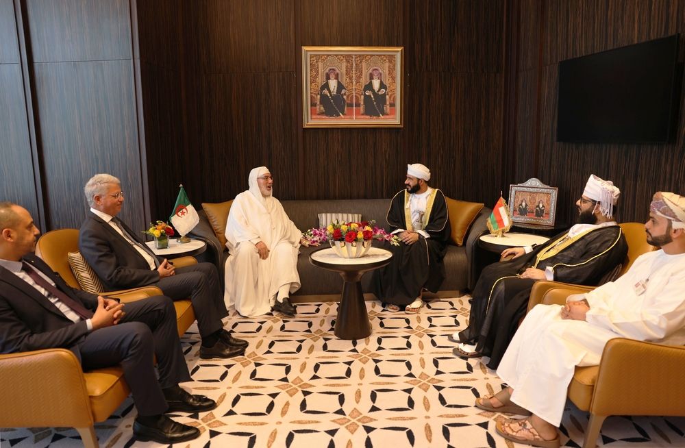 سلطنة عُمان والجزائر يبحثان سبل تعزيز التعاون في مجالات الأوقاف والشؤون الدينية