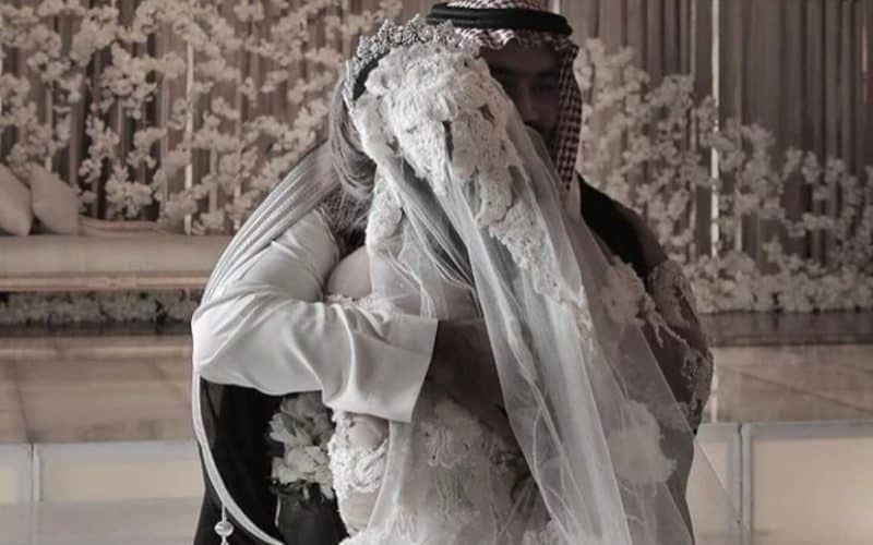 أغرب ليلة دخلة في السعودية.. عريس متهور لم يستطع تمالك نفسه أمام جمال العروسة المراهقة فحدث مالم يكن في الحسبان