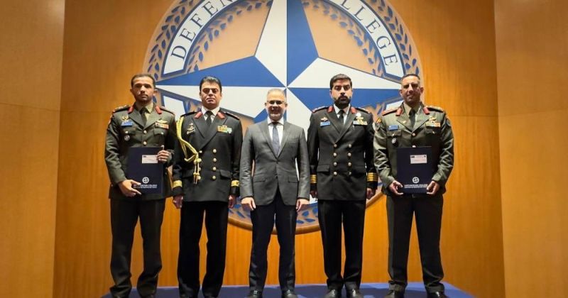 كلية الدفاع التابعة لـ «الناتو» تخرج ضابطين من الجيش الكويتي