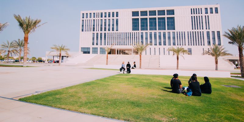 جهودٌ متواصلةٌ لتحويل التعليم العالي إلى نموذج يُحتذى به في الاستدامة البيئية