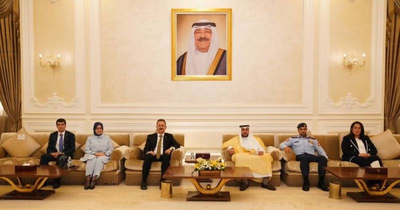 رئيس هيئة الصناعات الدفاعية التركية يصل إلى الكويت في زيارة رسمية