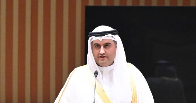 وزير العدل ناصر السميط خلال أدائه اليمين الدستورية