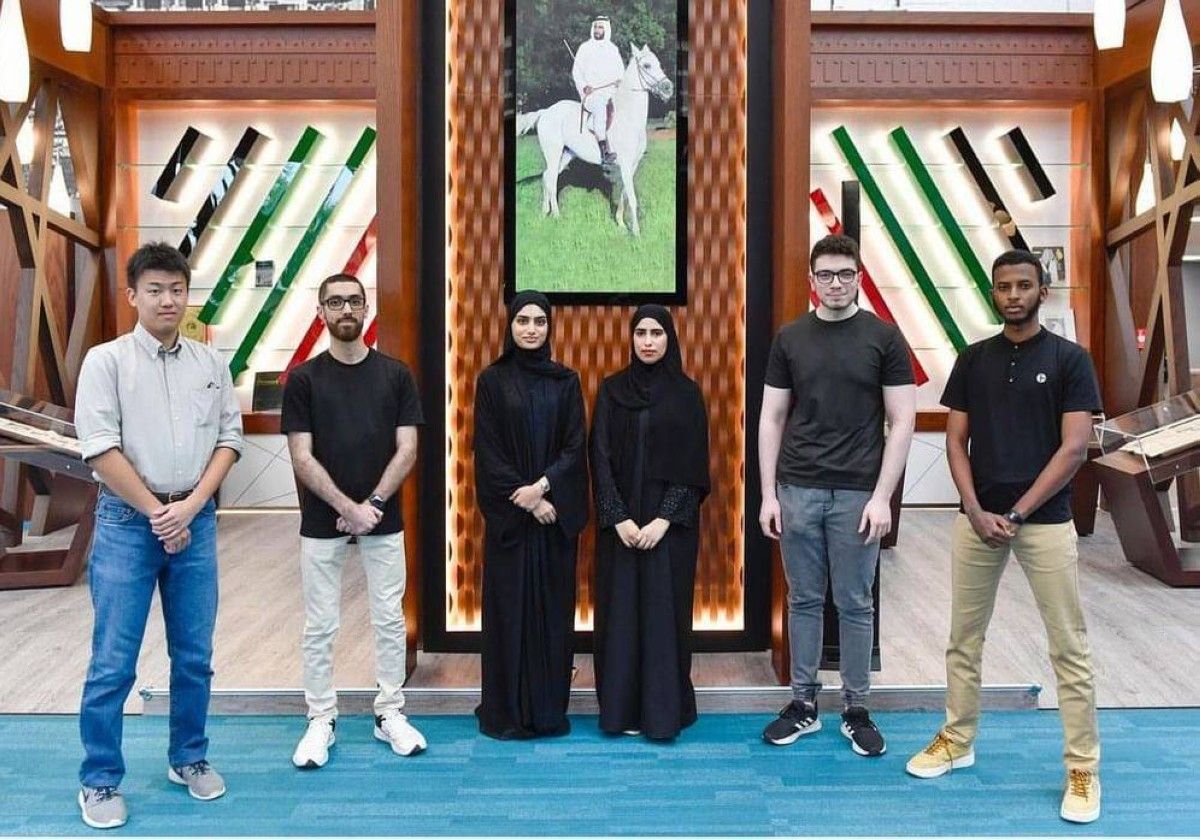 فريق جامعة الإمارات الأول محلياً والرابع عالمياً في برمجة الروبوت