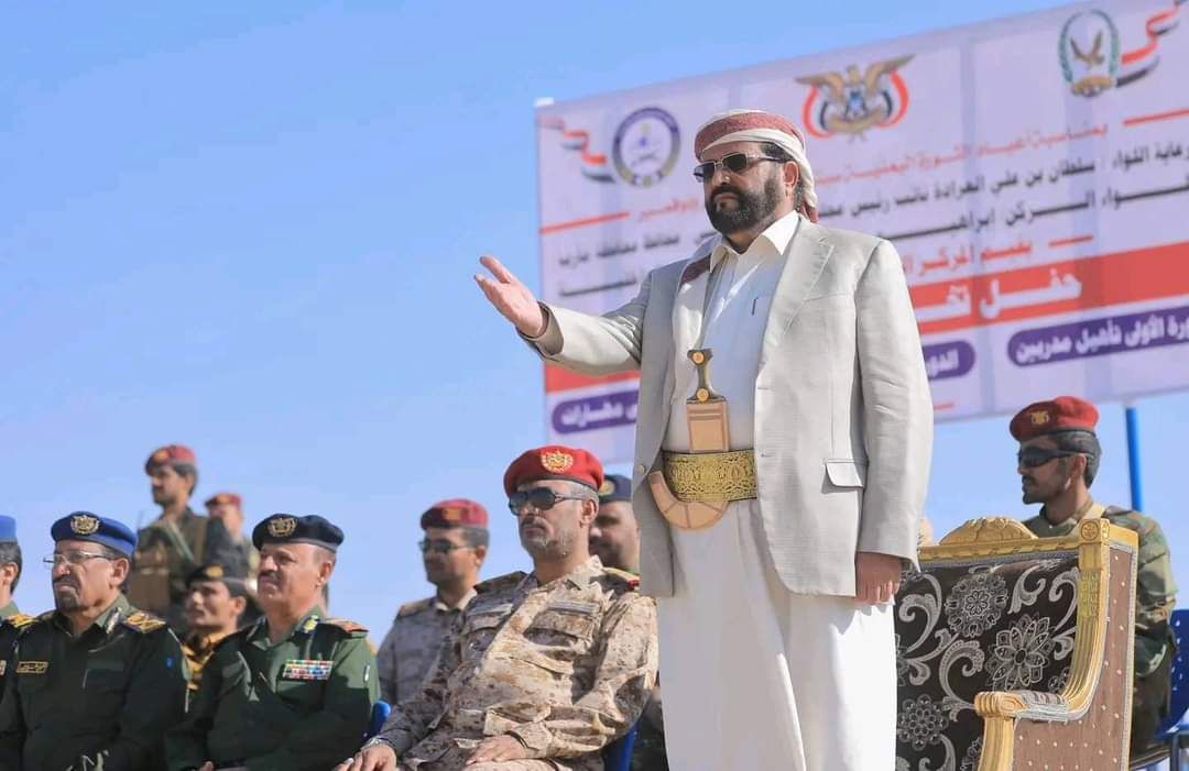 اللواء العرادة يشهد حفل تخرج ثلاث دورات تخصصية في المركز التدريبي العام للشرطة بمأرب