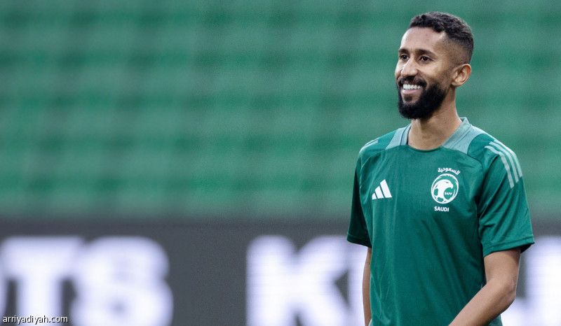 رينارد يفاضل بين الكسار والربيعي.. قرار الفرج مؤجل