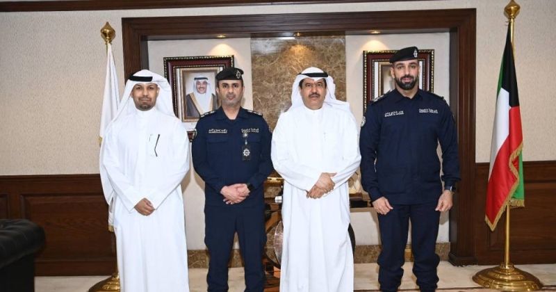 محافظ حولي يبحث مع قيادات أمنية سبل تعزيز التعاون والتنسيق