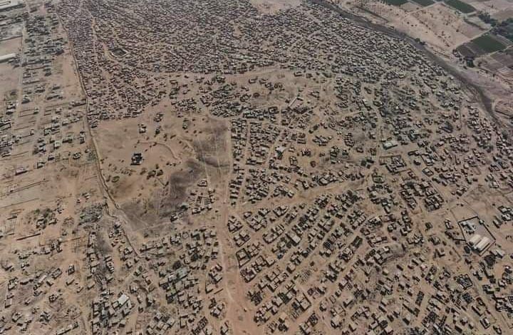 تقرير حكومي: نحو 16 ألف نازح أجبروا على ترك منازلهم ولجأوا إلى مخيمات النزوح بمأرب