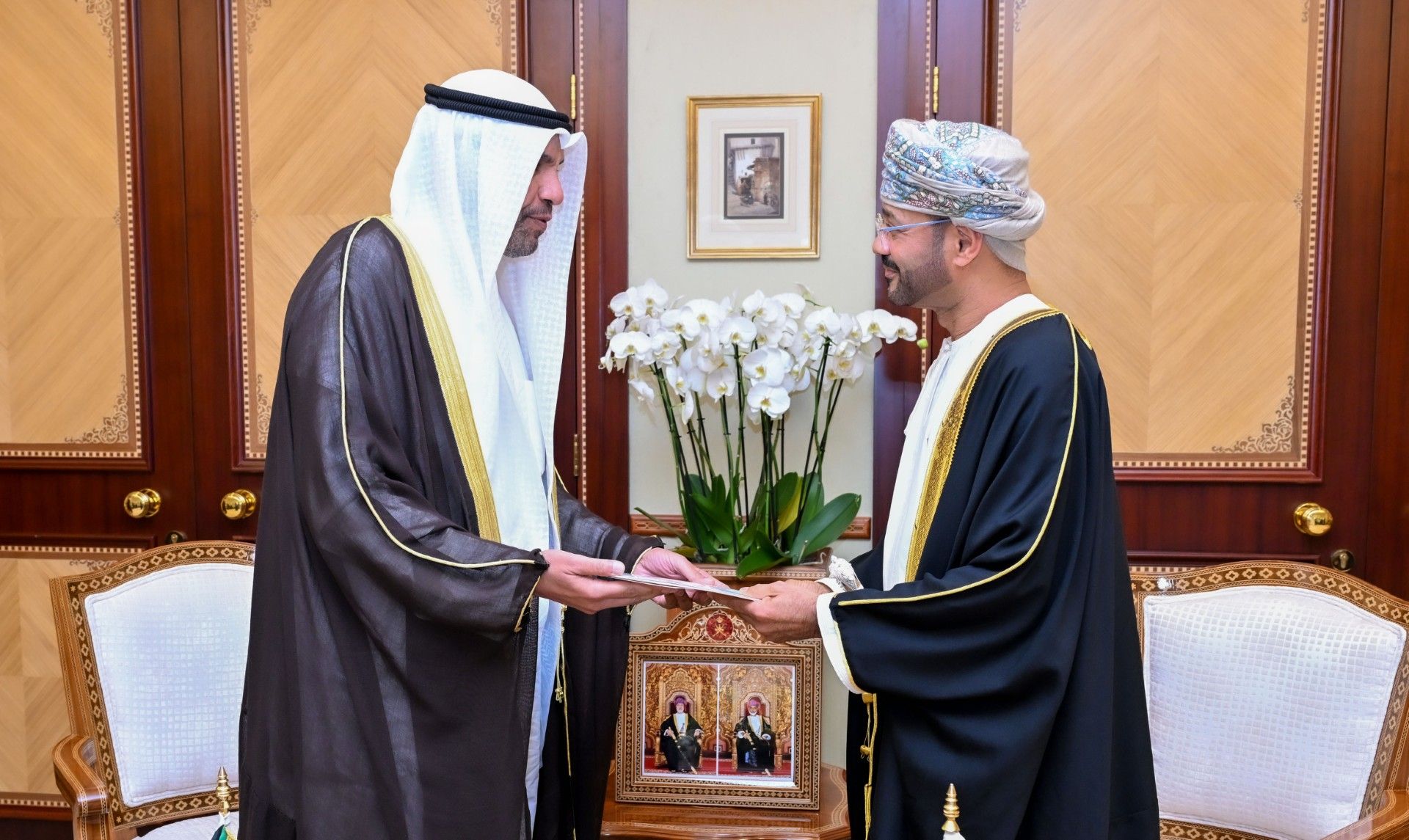 جلالةُ السُّلطان يتلقّى رسالةً خطيّةً من أمير ‎الكويت لحضور مجلس تعاون الخليج