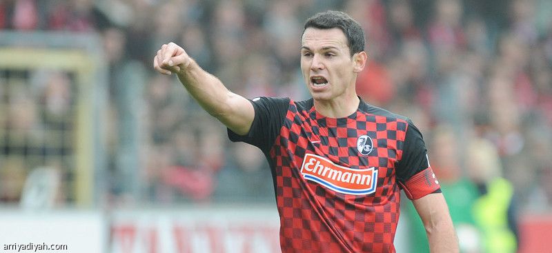 فرايبورج يُمدد عقد هوفلر