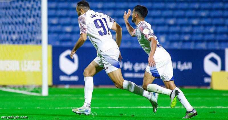 العدالة يسقط النجمة بثلاثية