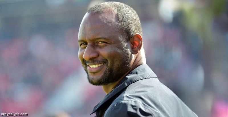 فييرا يقود تدريبات جنوى بعد جيلاردينو