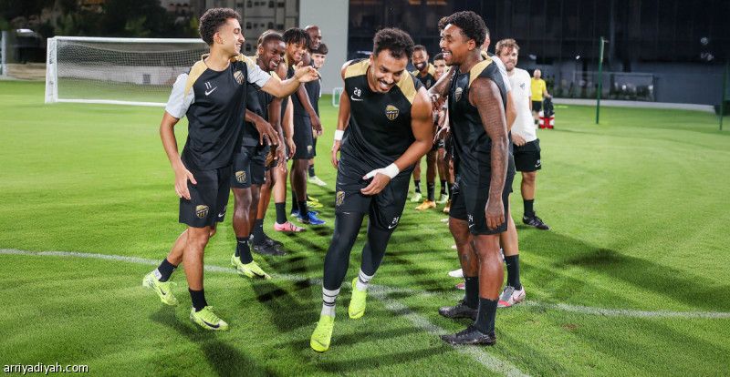 بعد 11 شهرا.. بامسعود يدخل تدريبات الاتحاد